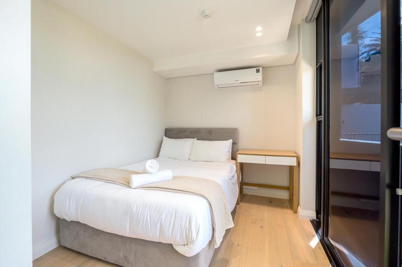 To Let 2 Bedroom Property for Rent in Tamboerskloof Western Cape